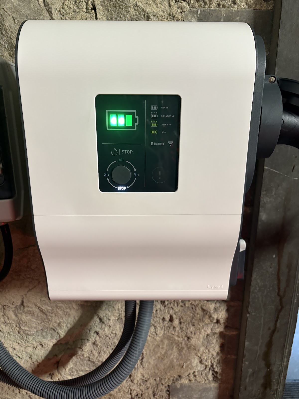 Borne de recharge pour véhicule électrique